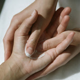 CRÈME POUR LES MAINS FLEUR DE SUREAU 244 L:A BRUKET