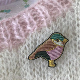 BROCHE OISEAU BRODÉ