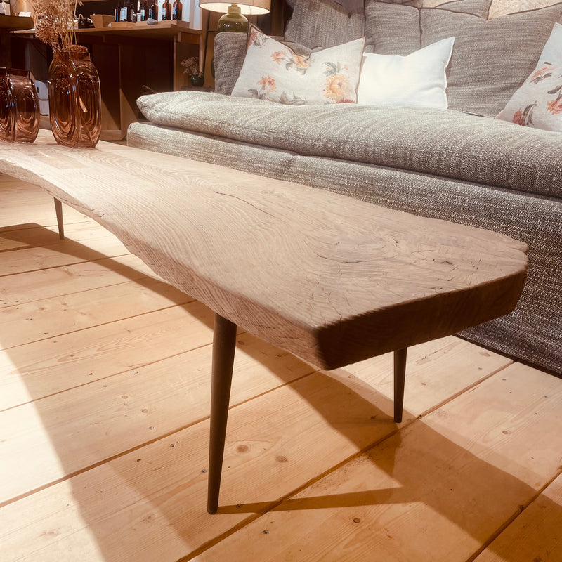TABLE BASSE ANCIENNE EN ORME SUR PIEDS METAL - 185x50CM