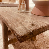 TABLE BASSE ANCIENNE EN ORME SUR PIEDS BOIS - 205x50CM