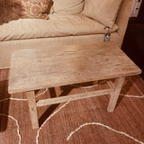 TABLE BASSE ANCIENNE EN ORME SUR PIEDS BOIS - 89x45CM