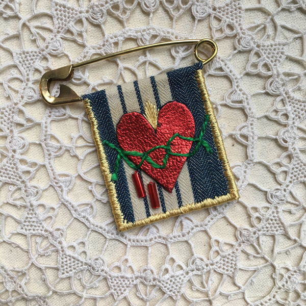 BROCHE COEUR EN CUIR - OLIVE AND THE PEPPER