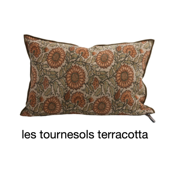 COUSSIN LIN WABI SABI LES TOURNESOLS TERRACOTTA 30x50 CM - MAISON DE VACANCES