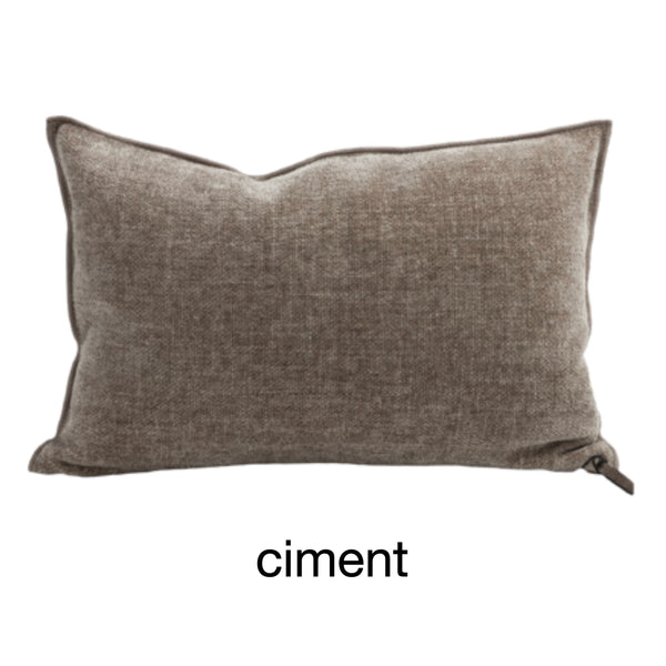 COUSSIN CHENILLE VISCONTI CIMENT 40x60 CM - MAISON DE VACANCES