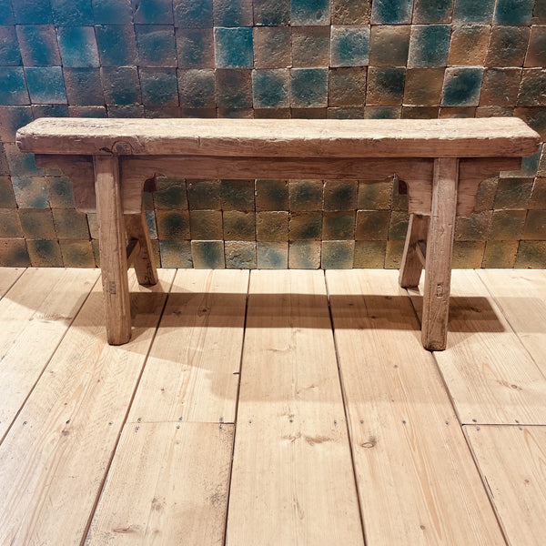PETIT BANC AVEC JUPE