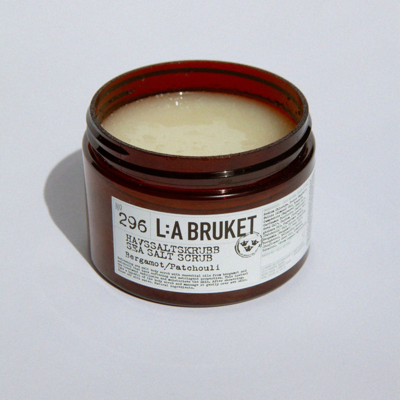 GOMMAGE AU SEL MARIN BERGAMOTE PATCHOULI 296 L:A BRUKET